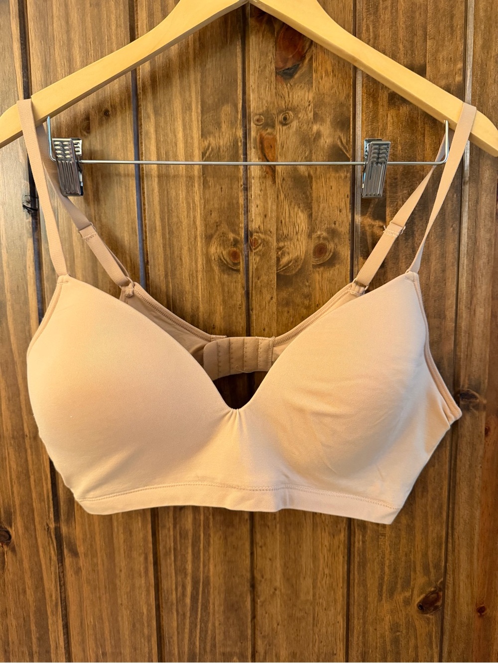 Seamless Wireless T-Shirt Bra in Light Beige